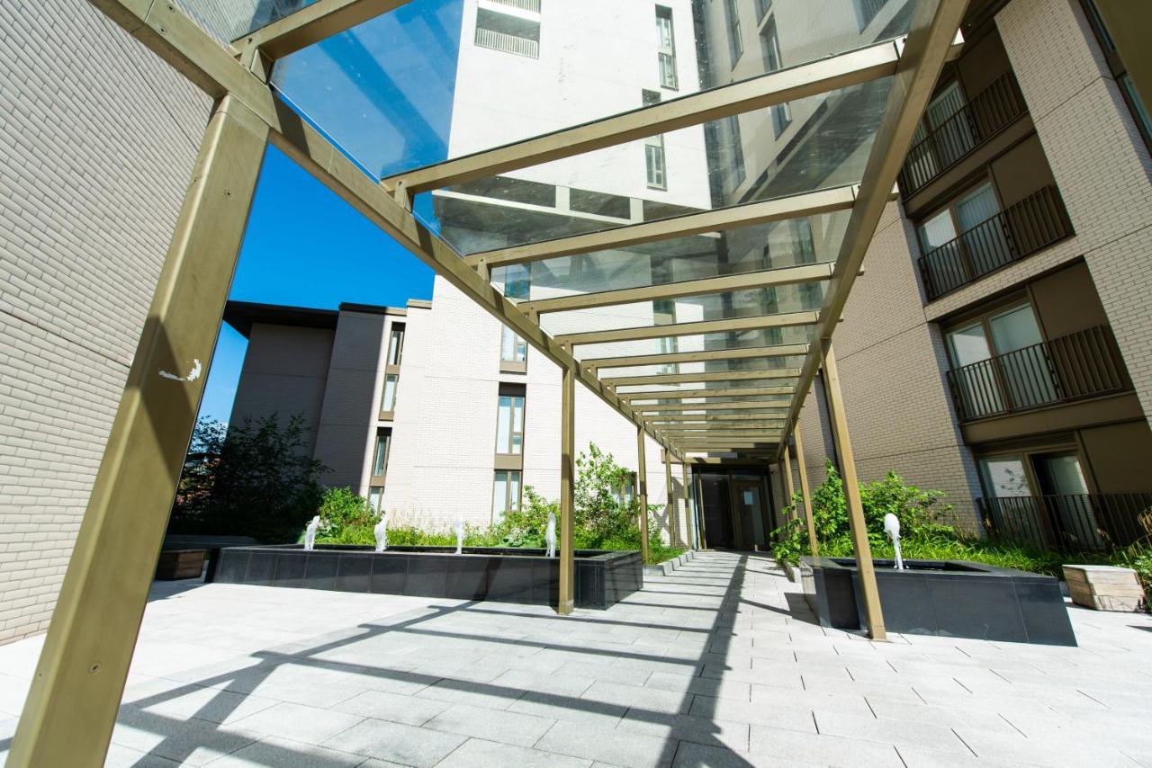 The Assembly Manchester Oasis Holding Екстериор снимка