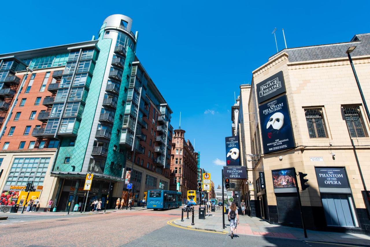 The Assembly Manchester Oasis Holding Екстериор снимка
